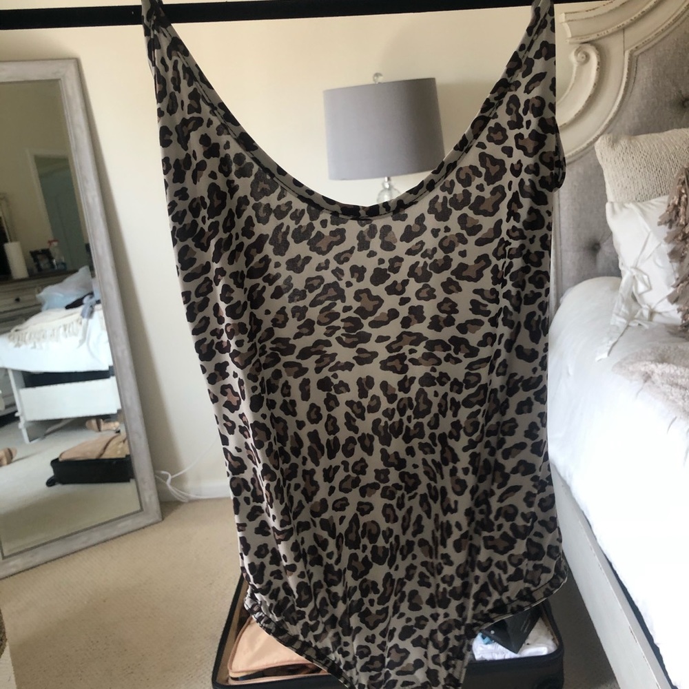 Leopard scoop neck body suit